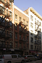 148 Sullivan St in New York, NY - Building Photo - Building Photo