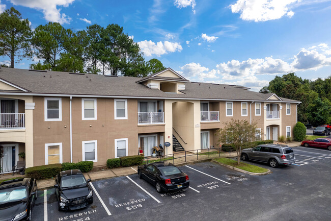 Merrill Pines Condos in Jacksonville, FL - Building Photo - Building Photo