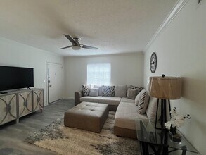 2261 NE 67th St in Fort Lauderdale, FL - Building Photo - Building Photo