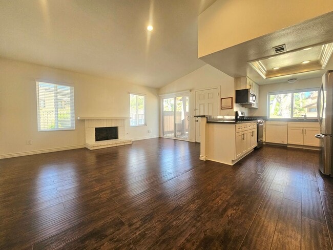 property at 21700 Laurelrim Dr