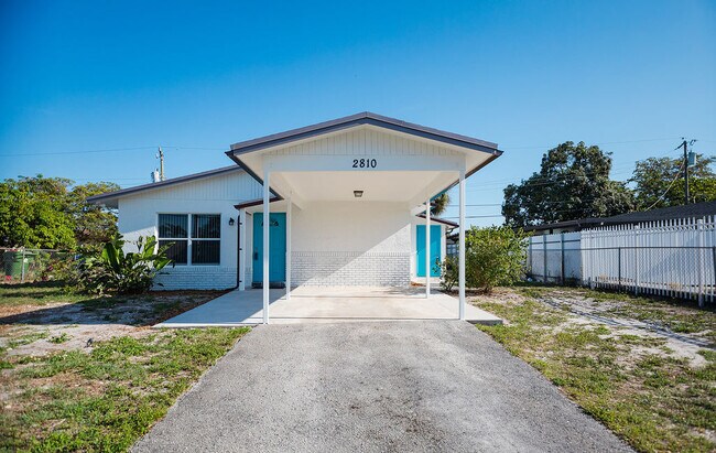 2810 NW 26th St in Fort Lauderdale, FL - Building Photo - Building Photo