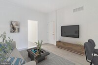 1529 E Berks St photo'