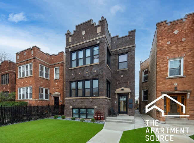 3708 N Sawyer Ave, Unit 1