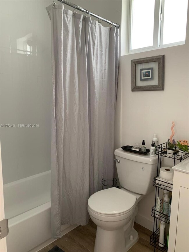 1100 SW 126th Pl in Miami, FL - Building Photo - Building Photo