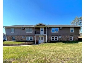 710 Hillcrest St in Baldwin, WI - Building Photo