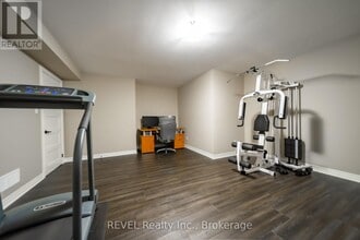5 Tulip Tree Rd in Niagara-On-The-Lake, ON - Building Photo - Building Photo