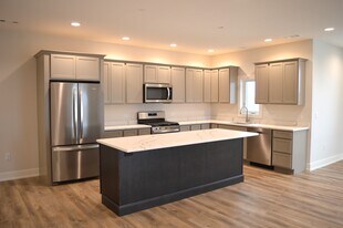 233 NW 3rd Ave, Unit 233 in Monroe, WI - Building Photo