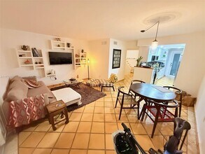 14032 SW 66th Terrace in Miami, FL - Building Photo - Building Photo