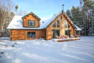 320 Lakeshore Dr in Sandisfield, MA - Building Photo - Building Photo