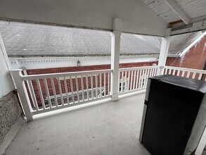 205 Philadelphia Ave in Egg Harbor City, NJ - Foto de edificio - Building Photo