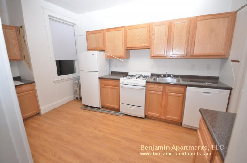 1847 Commonwealth Ave, Unit 32 in Boston, MA - Building Photo