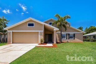 266 Iowa Woods Cir W in Orlando, FL - Building Photo