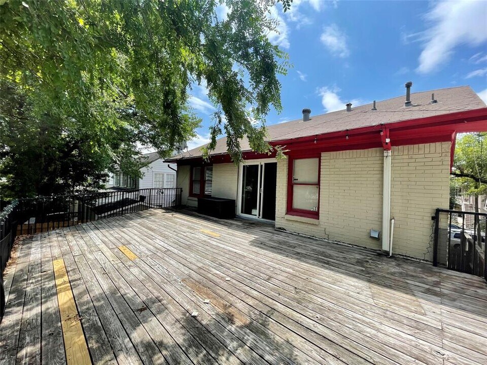 2211 Hazard St Photo