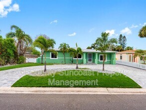 540 80th Ave in St Pete Beach, FL - Building Photo - Building Photo