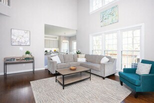 10315 Rougemont Ln in Charlotte, NC - Building Photo