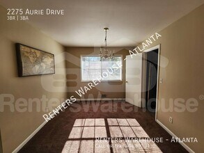 2275 Aurie Dr in Decatur, GA - Building Photo - Building Photo