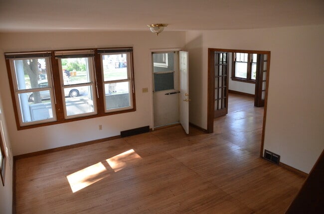 935 Vilas Ave in Madison, WI - Building Photo - Building Photo