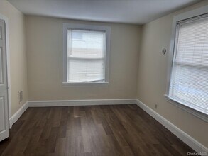 9 Myrtle St in White Plains, NY - Building Photo - Building Photo