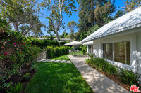 5949 Ramirez Canyon Rd in Malibu, CA - Foto de edificio - Building Photo