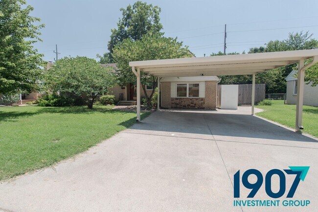 property at 1304 Huntington Way