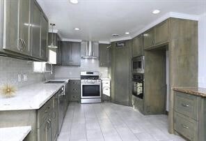 5407 Rutherglenn Dr in Houston, TX - Building Photo - Building Photo