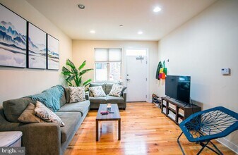 1242 Point Breeze Ave in Philadelphia, PA - Building Photo - Building Photo