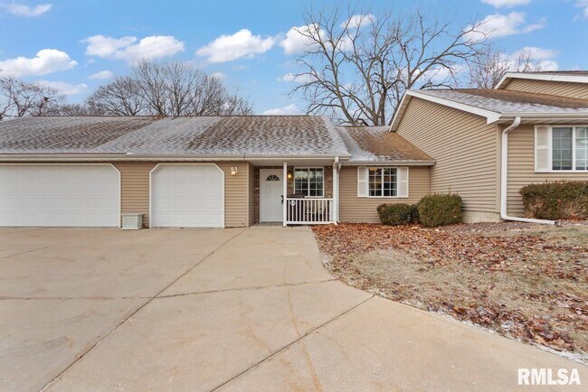 3005 N Molleck Dr in Peoria, IL - Building Photo - Building Photo