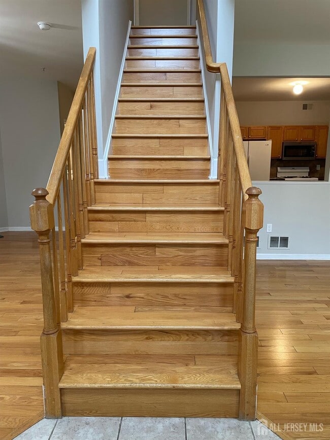 301 Pinelli Dr in Piscataway, NJ - Building Photo - Building Photo