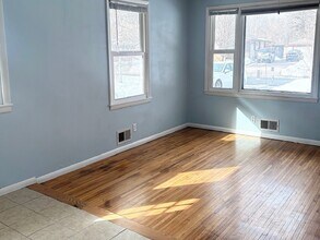 7313 65th Ave N in Minneapolis, MN - Building Photo - Building Photo