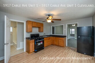 5917 Cable Ave-Unit -5917 Cable Ave Unit 1 Cleveland, OH 44127 in Cleveland, OH - Foto de edificio - Building Photo
