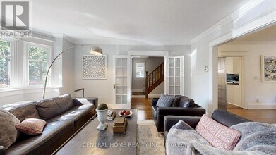 70 Pine Crescent in Toronto, ON - Building Photo - Building Photo