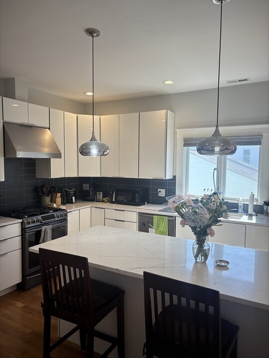 17-19 Wheeler St in Somerville, MA - Building Photo