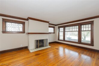 2572 Mayfield Rd in Cleveland Heights, OH - Building Photo - Building Photo