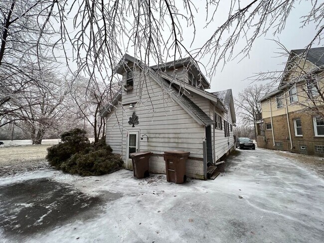 property at 435 University Dr