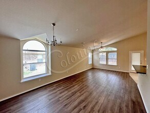 6706 Indian Hawthorne Dr in Killeen, TX - Building Photo - Building Photo