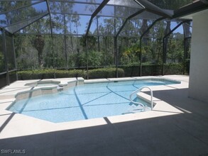 9044 Shadow Glen Way in Ft. Myers, FL - Building Photo - Building Photo