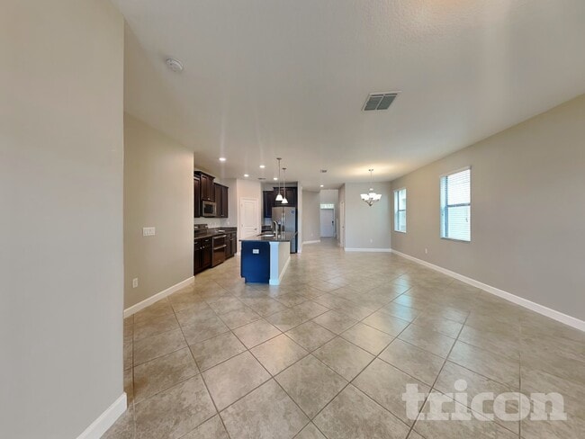 10156 Newminster Loop in Ruskin, FL - Foto de edificio - Building Photo
