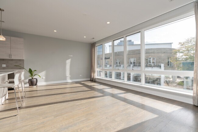 property at 1625 N Clybourn Ave