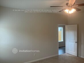 8120 Sunberry Shadow Dr in Houston, TX - Foto de edificio - Building Photo