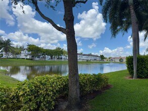 11468 NW 77th St in Doral, FL - Building Photo - Building Photo
