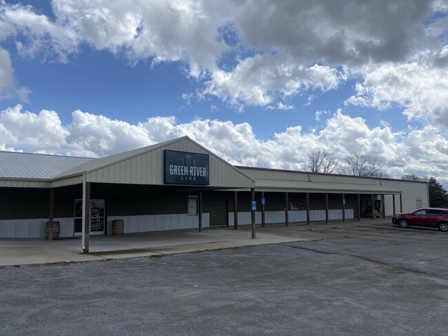 227 William E Lobb Dr in Greensburg, KY - Building Photo - Building Photo