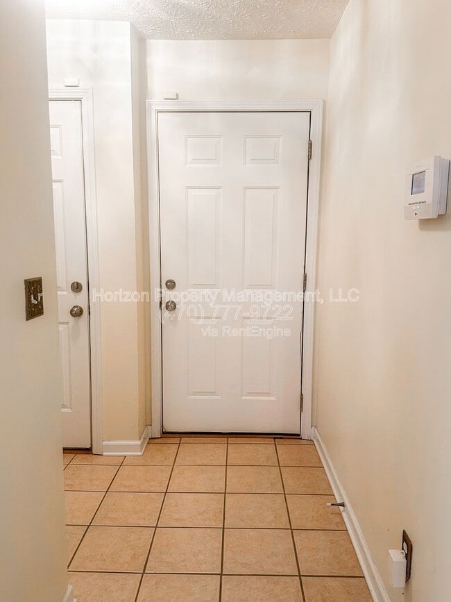 3955 Hidden Hollow Dr in Gainesville, GA - Building Photo - Building Photo