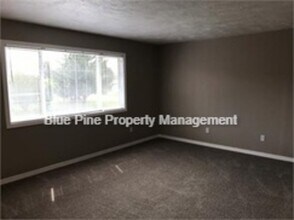 465 Lyn Ave in Idaho Falls, ID - Building Photo - Building Photo
