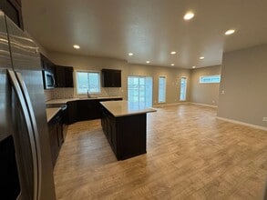 3226 31st St S in Moorhead, MN - Building Photo - Building Photo