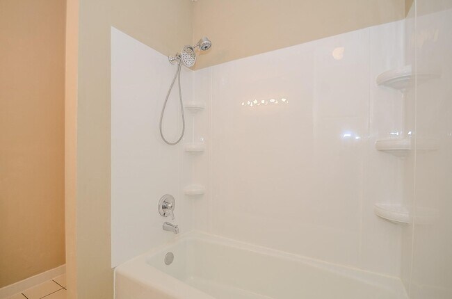 1641 W Sam Houston Pkwy S in Houston, TX - Building Photo - Building Photo