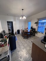 78 Hillside St, Unit 1 Apartamentos