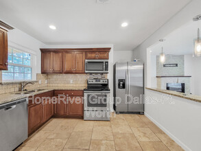 11802 Flamingo Ln in Dallas, TX - Building Photo - Building Photo