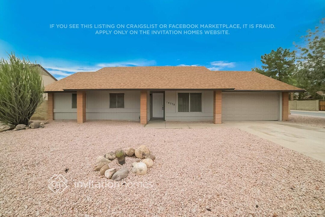 14038 N 45th Ave in Glendale, AZ - Foto de edificio