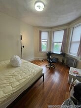 237 Freeman St in Brookline, MA - Building Photo - Building Photo