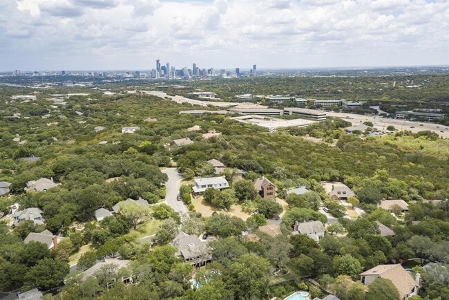1702 Crested Butte Dr in Austin, TX - Building Photo - Building Photo